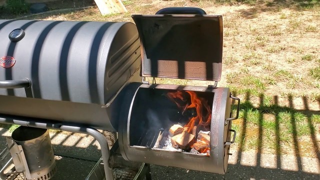 'BBQ 101 - How to Build a Fire in your Offset Smoker Firebox'