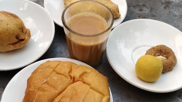 'Sharma ji ki chai and Bajpai ki kachori | Breakfast Street Food | Lucknow episode 3'