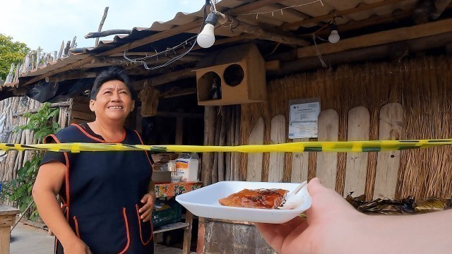 'Gringo Tourist Orders Food in Forgotten Mayan Language in Mexico'