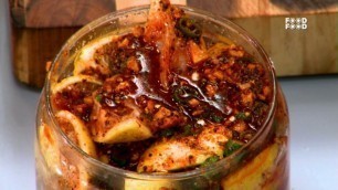 'Teekha Nimbu Achar - Sanjeev Kapoor\'s Chicken'