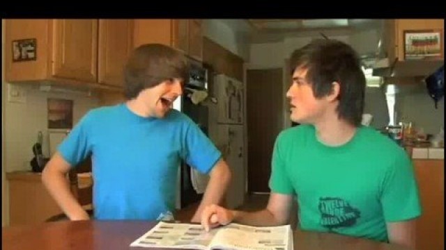 'SMOSH - FOOD BATTLE 2007 LEGENDADO (PT-BR)'