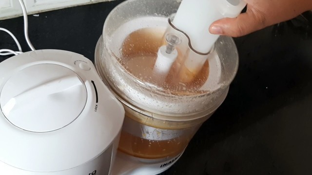 'How To Take Out The Juice Using Food Processor|| Inalsa Food Processor'