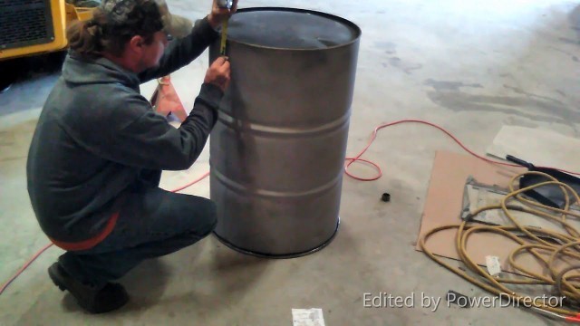 'How to build a UDS (Ugly Drum Smoker)'