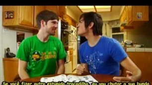 'SMOSH - Food Battle 2009 - (Legendado)'